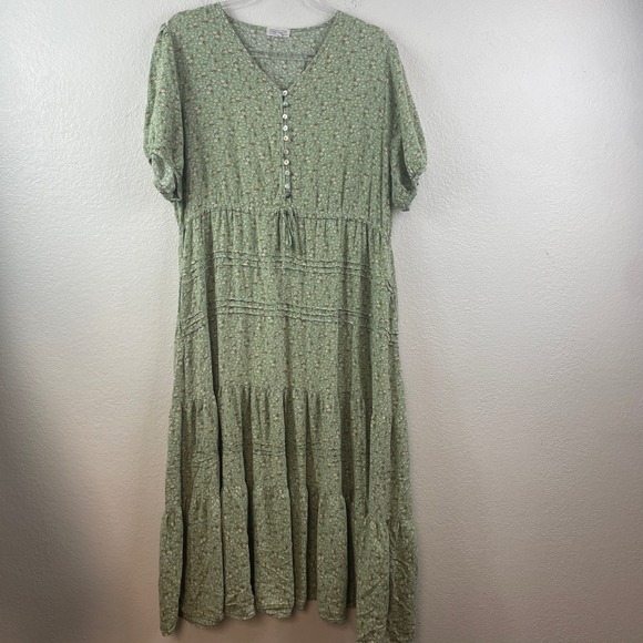 Sweet Salt Sage Green Ditsy Floral Tiered Midi Dress Size 18 Short Sleeve Pocket - Picture 2 of 8